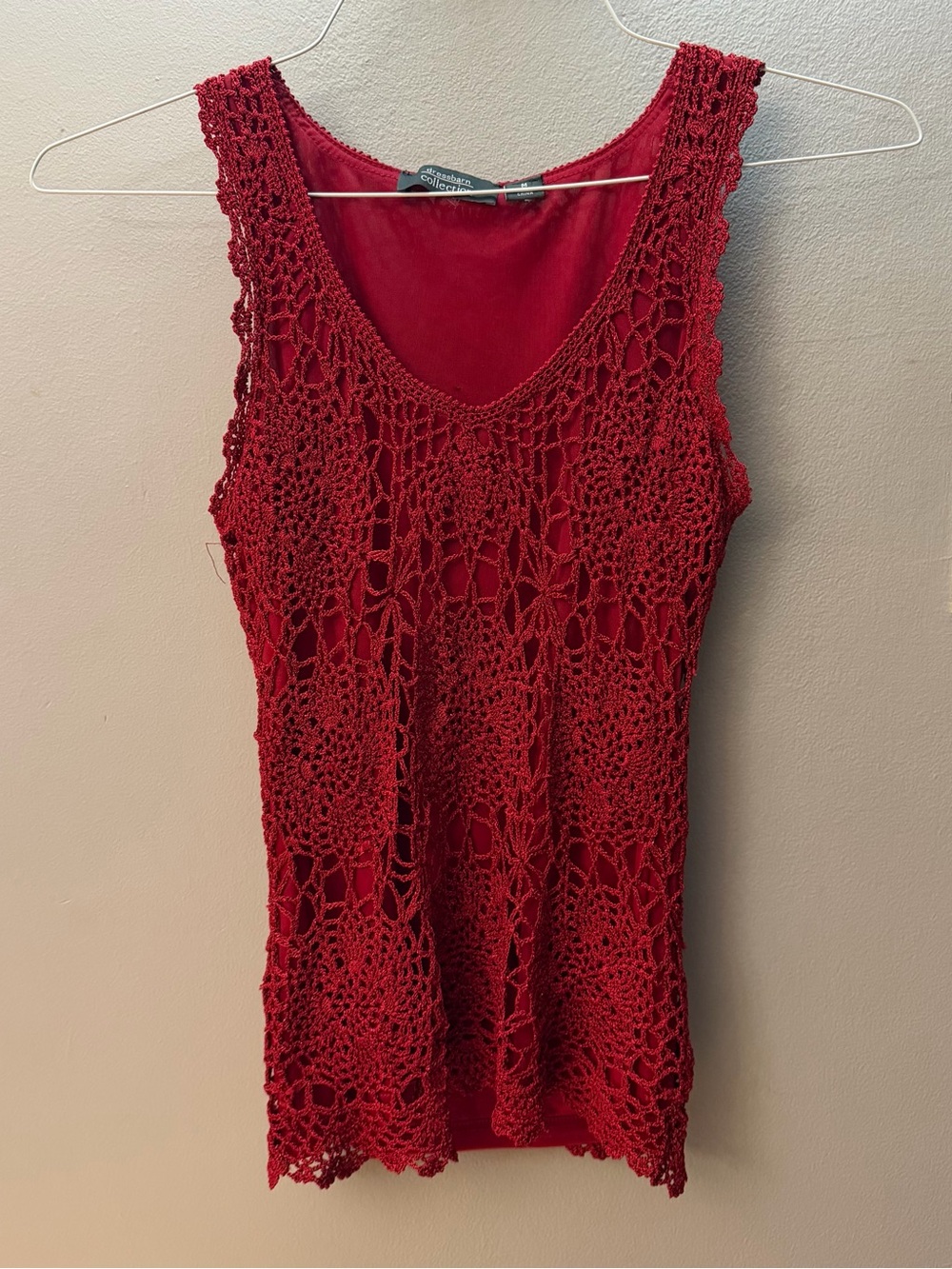 Dressbarn Women's Red Crochet v-neck Tank Top